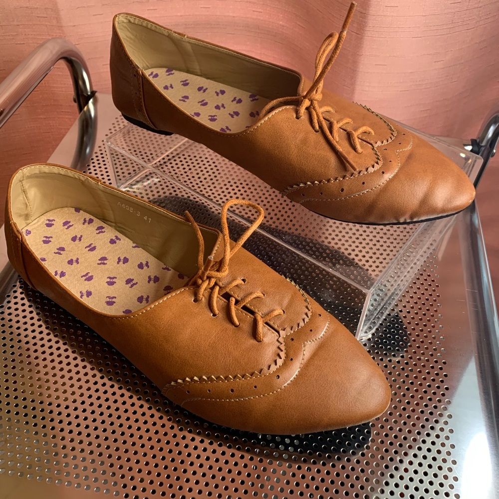 Pointed Toe Oxford shoes